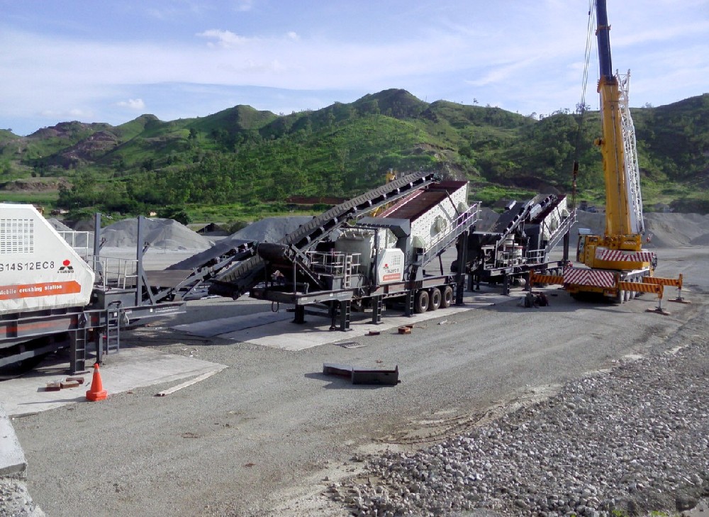 Hangxiang Machinery sent to the site of impact sand making machine in Laos
